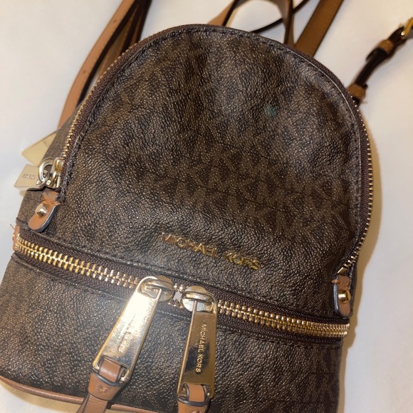 Michael Kors Rhea Mini Logo Backpack - Picture 4 of 9